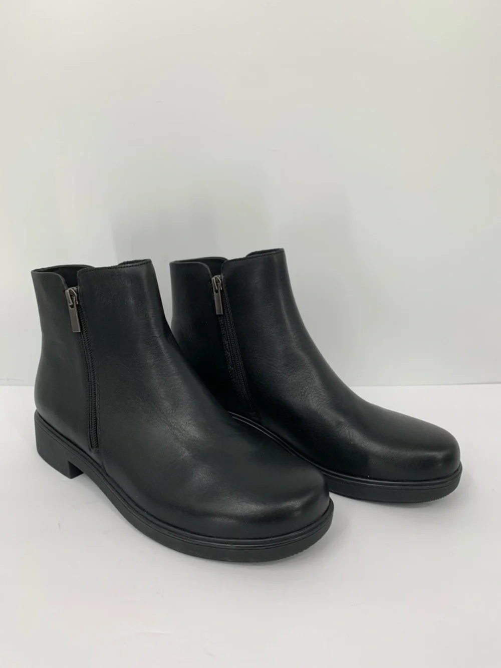 Abeo Compass zip ankle boot shoe black leather comfort footbed women new 11